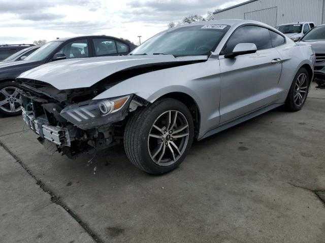 2015 Ford MUSTANG en desarme