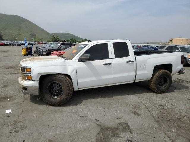 2014 Chevrolet SILVERADO en desarme