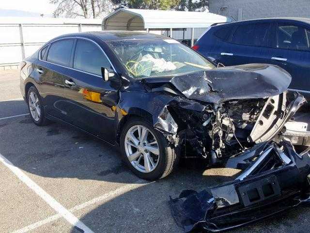 2013 Nissan ALTIMA en desarme