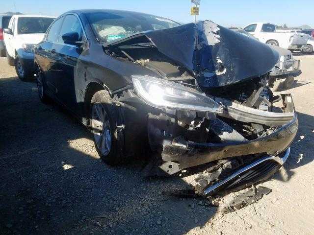 2015 Chrysler 200 en desarme