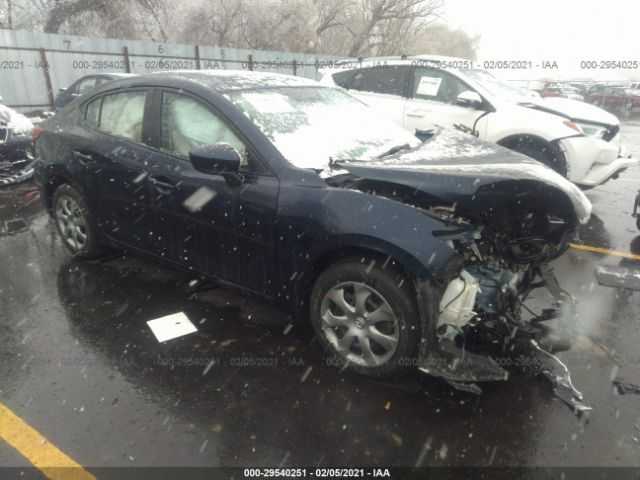 2016 Mazda 3 en desarme