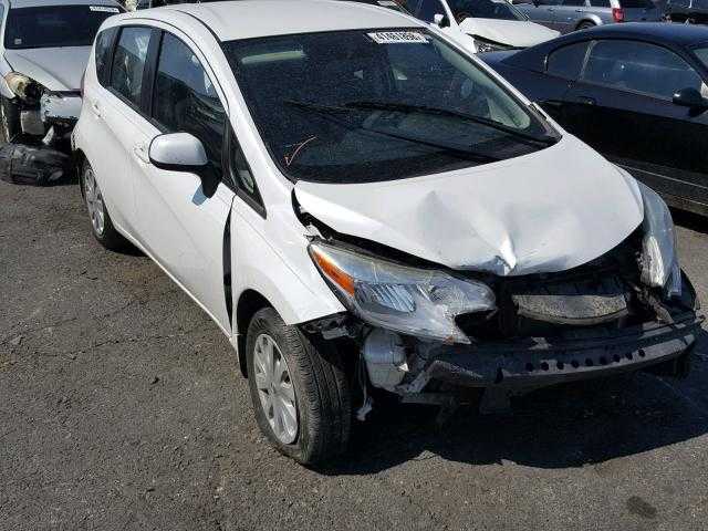 2014 Nissan VERSA en desarme